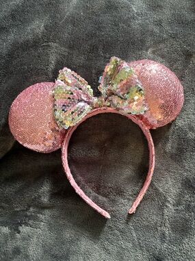 Pink Sequin Minnie Mouse Ear Headband with Iridescent Bow